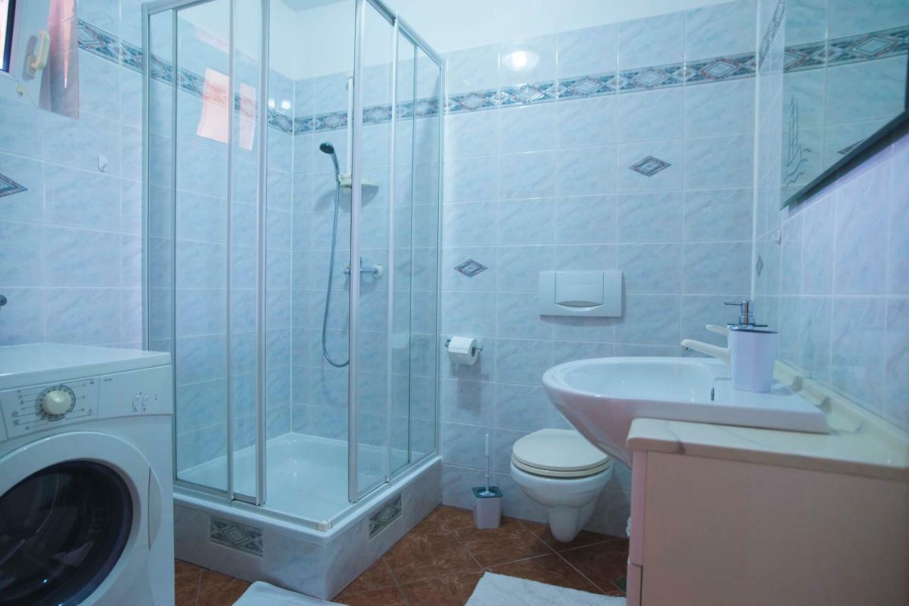 Apartman Lana Omišalj Exterior foto